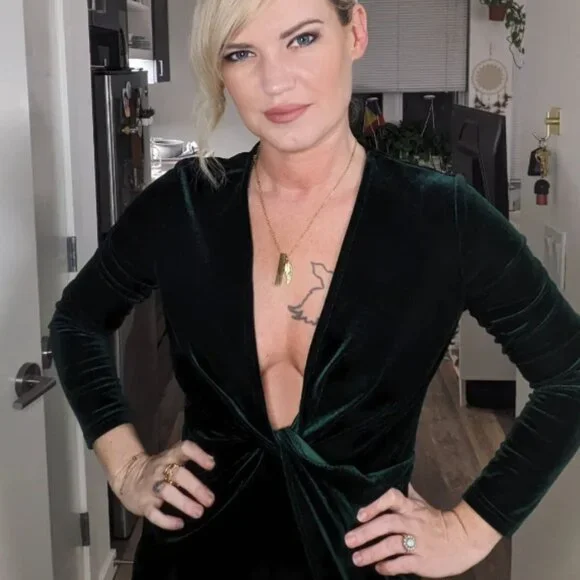 SHEIN SXY Plunging Twist Front Velvet Dress - Picture 6 of 6